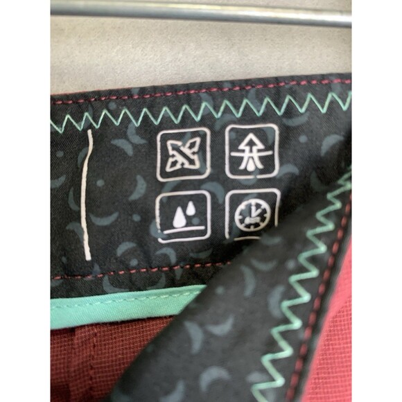 7 Diamonds Shorts Men’s 36 Maroon Momentum Performance Stretch Lightweight - Picture 6 of 10